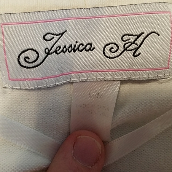 Sweater Cap - Picture 2 of 3